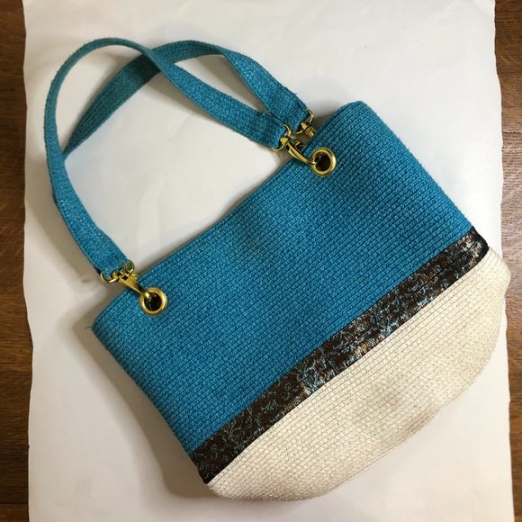 Turquoise & White Straw Tote Bag - Picture 2 of 4